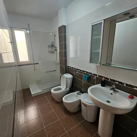 Mani 2 * Durrës